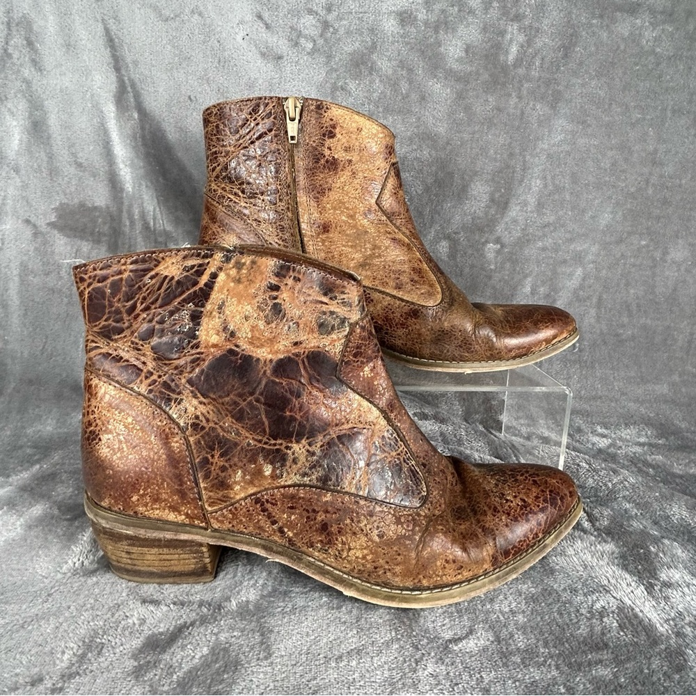 Diba True Ivy‎ Vine Western Boots Short Womens 10 Brown Distressed Leather Zip